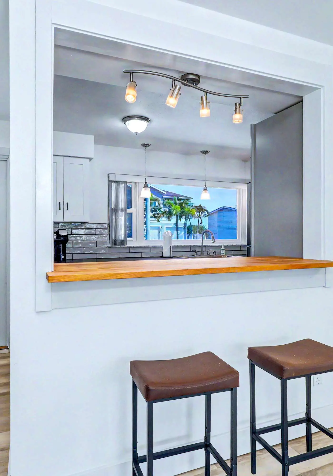Coastal Escape Near Beaches & Downtown