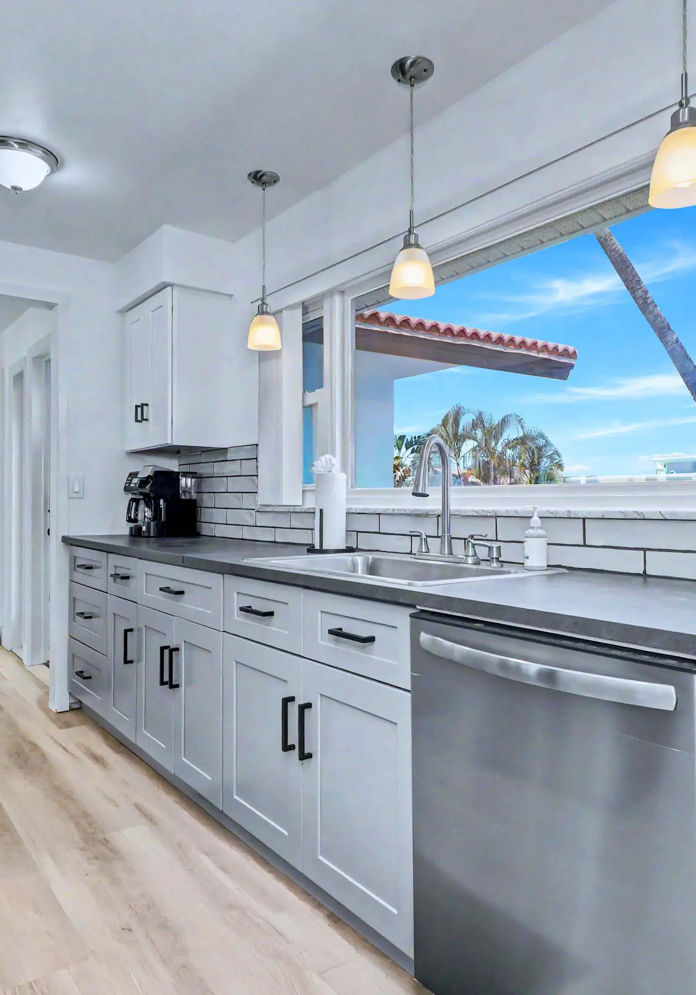 Coastal Escape Near Beaches & Downtown