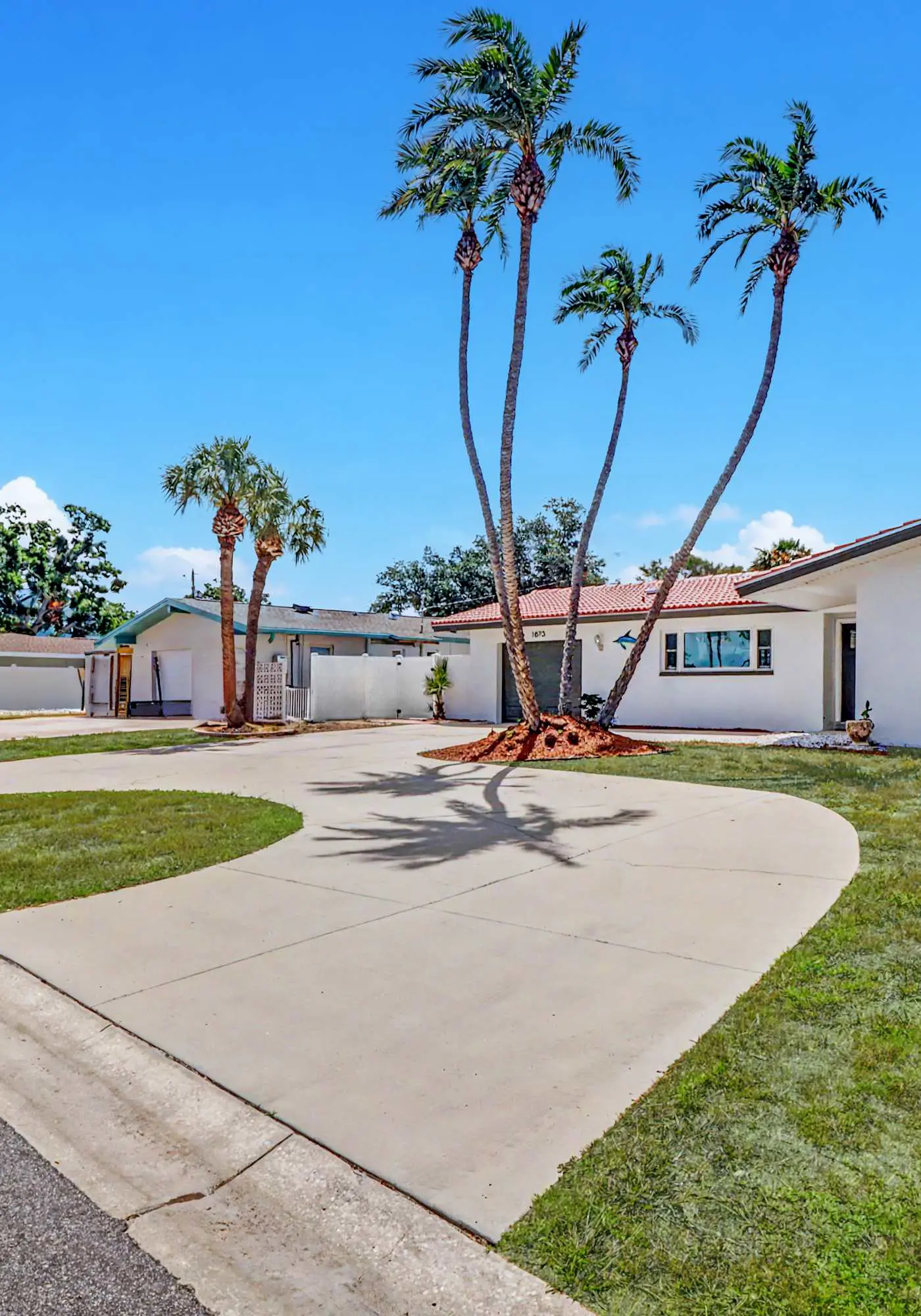 Coastal Escape Near Beaches & Downtown