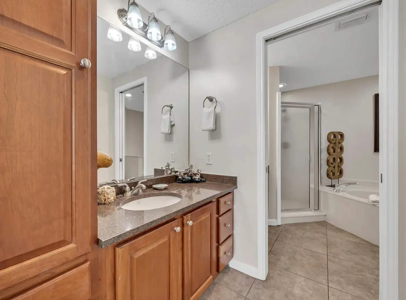 Oceanfront Condo with Shared Pool & Fitness Room 