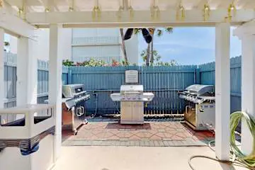 Oceanfront Condo with Shared Pool & Fitness Room 