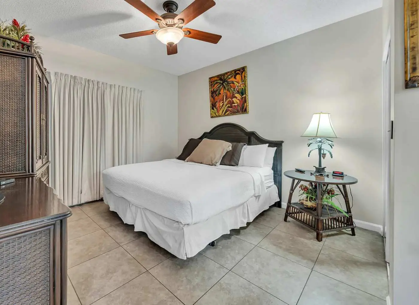 Oceanfront Condo with Shared Pool & Fitness Room 