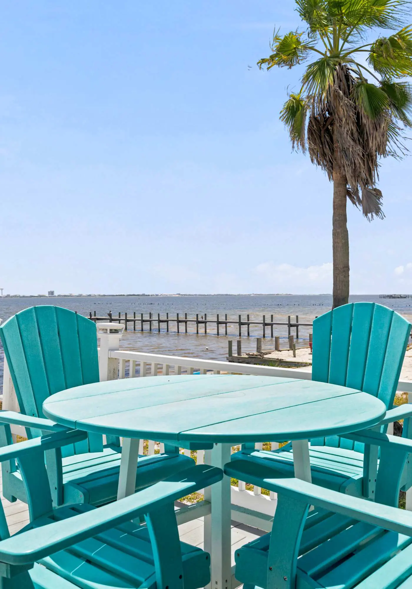 Waterfront Views & Beach Access - pet friendly