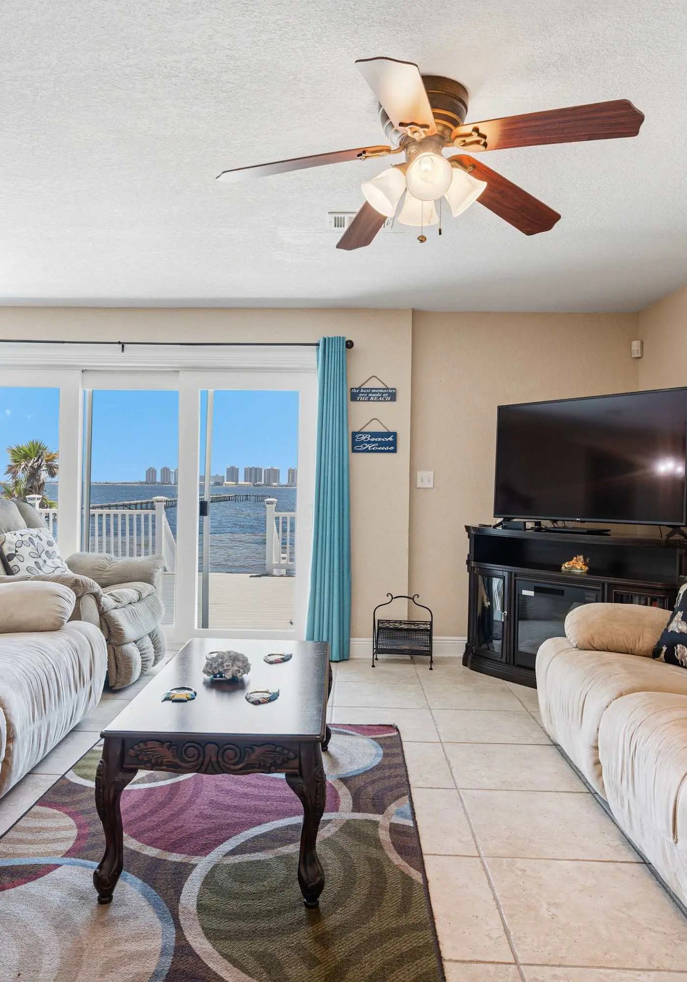 Waterfront Views & Beach Access - pet friendly
