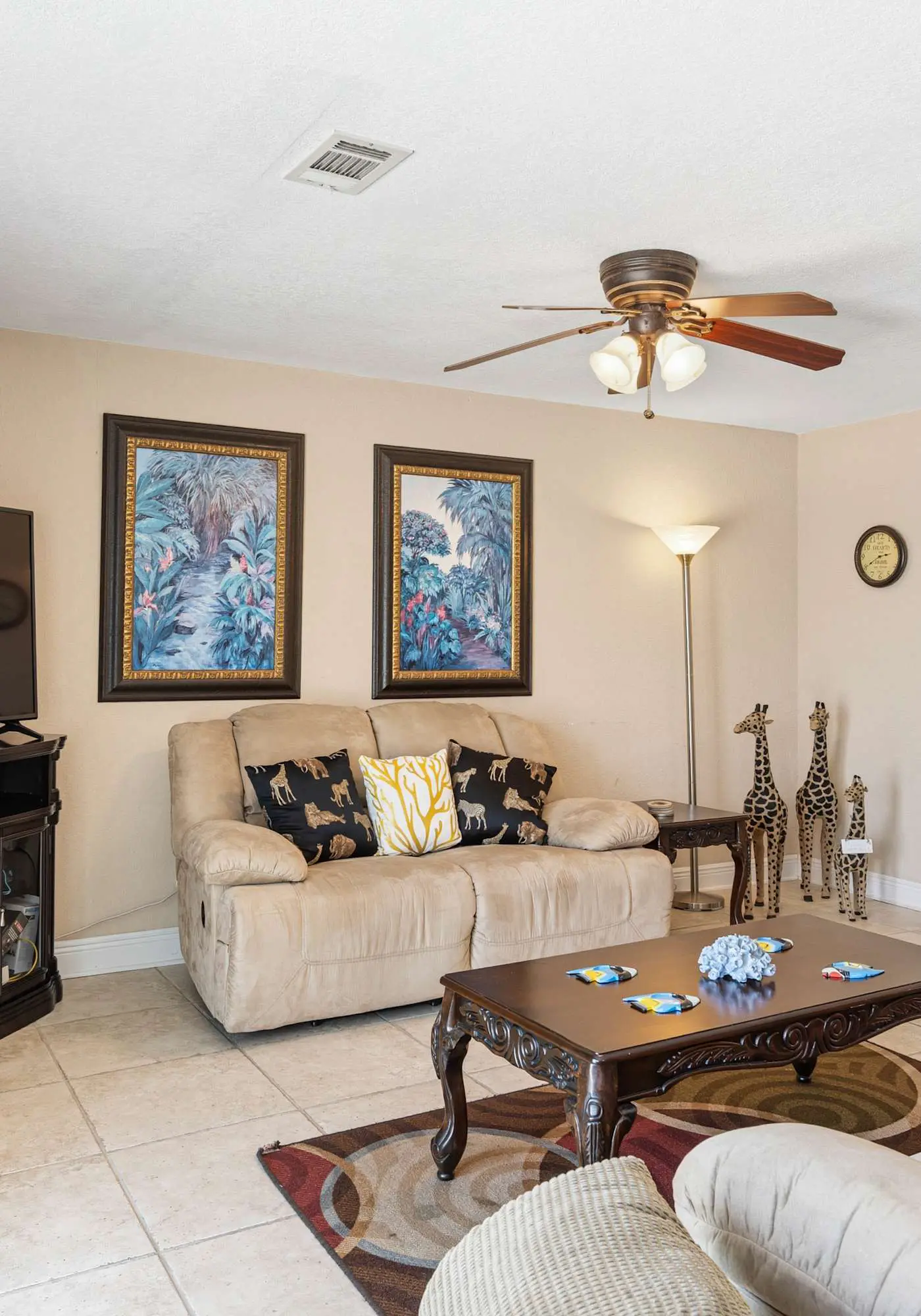 Waterfront Views & Beach Access - pet friendly