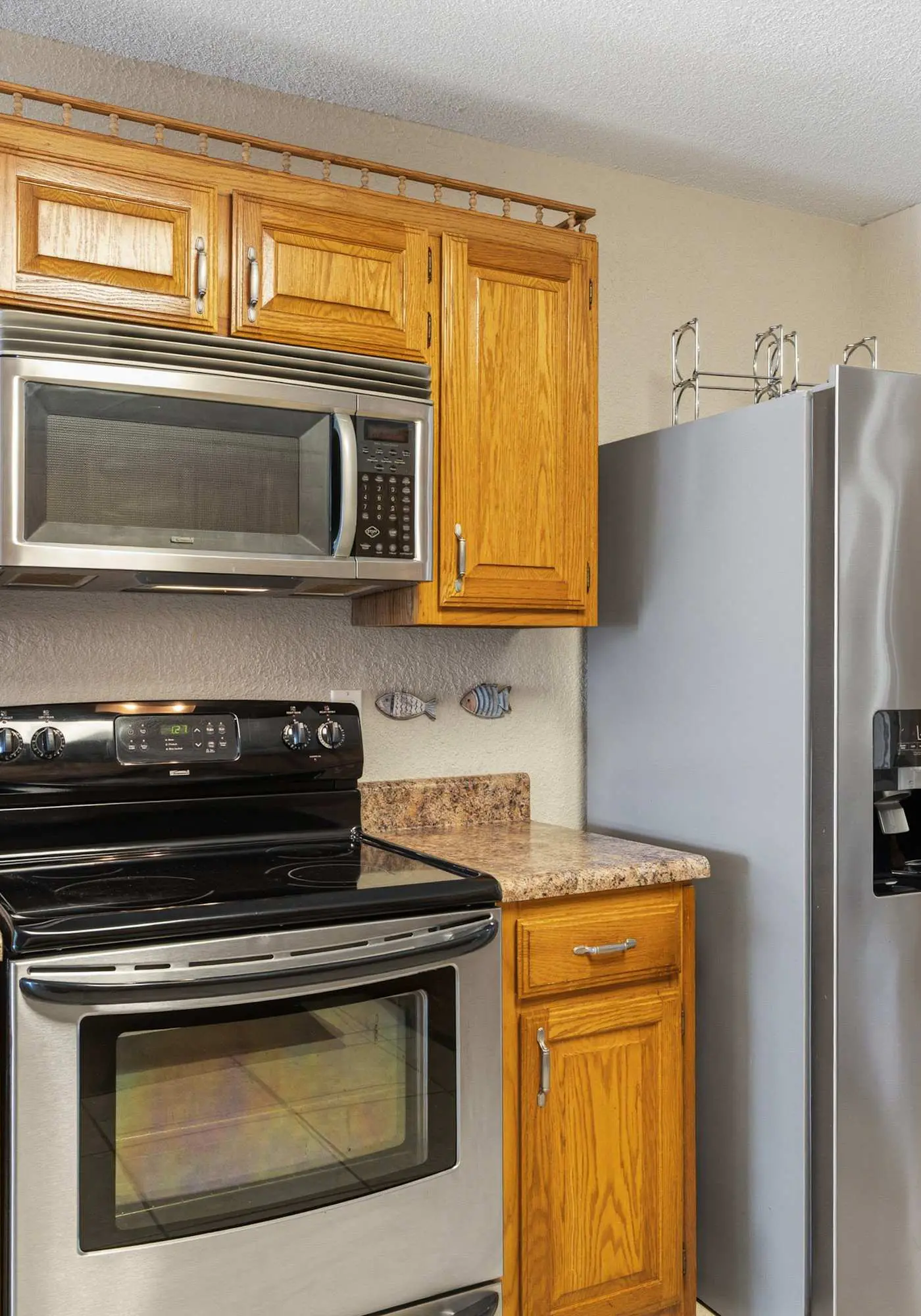Waterfront Views & Beach Access - pet friendly