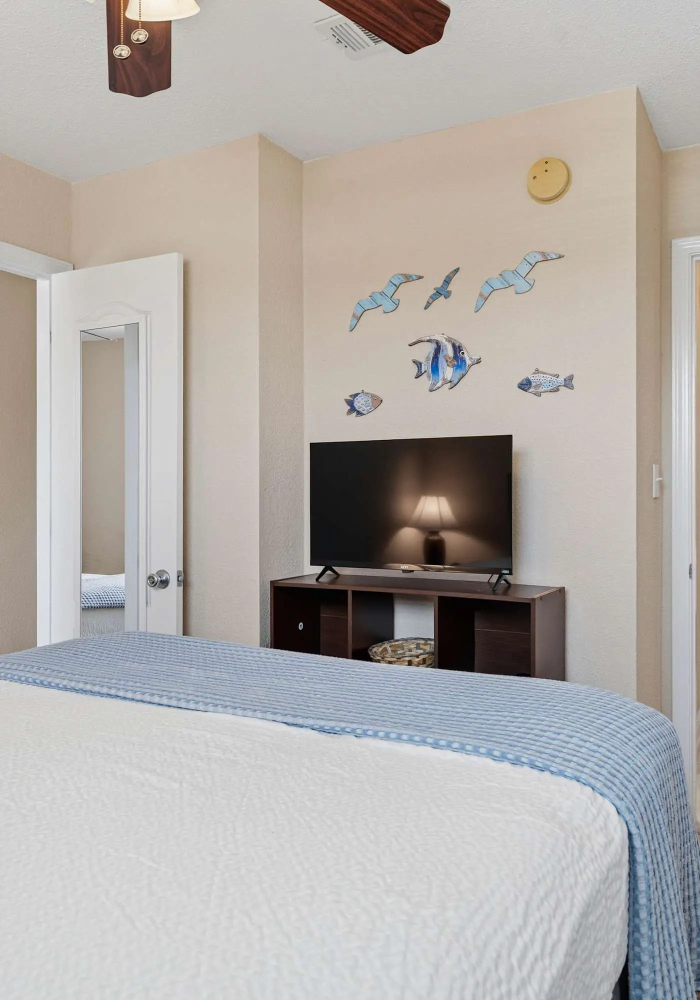 Waterfront Views & Beach Access - pet friendly