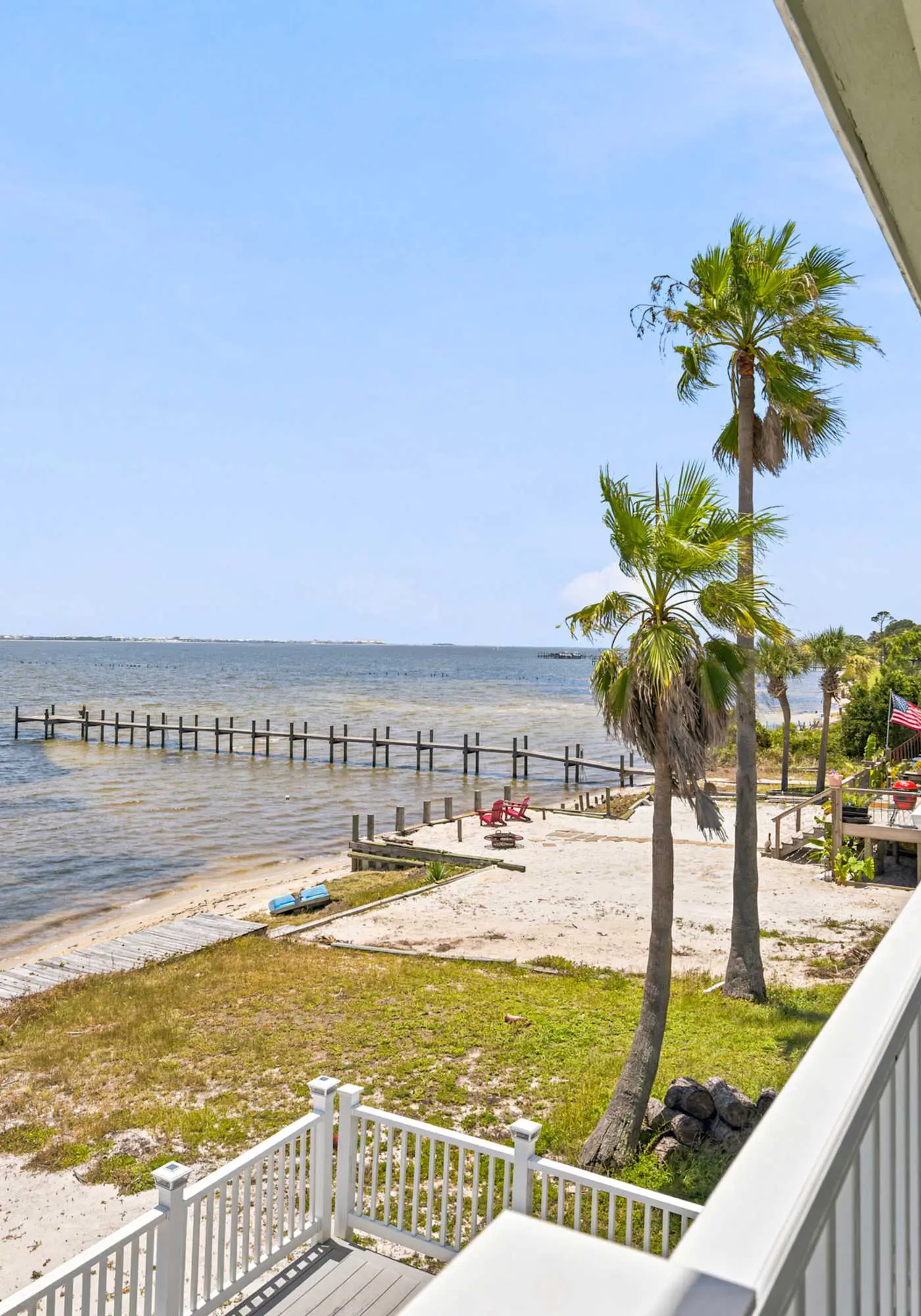 Waterfront Views & Beach Access - pet friendly