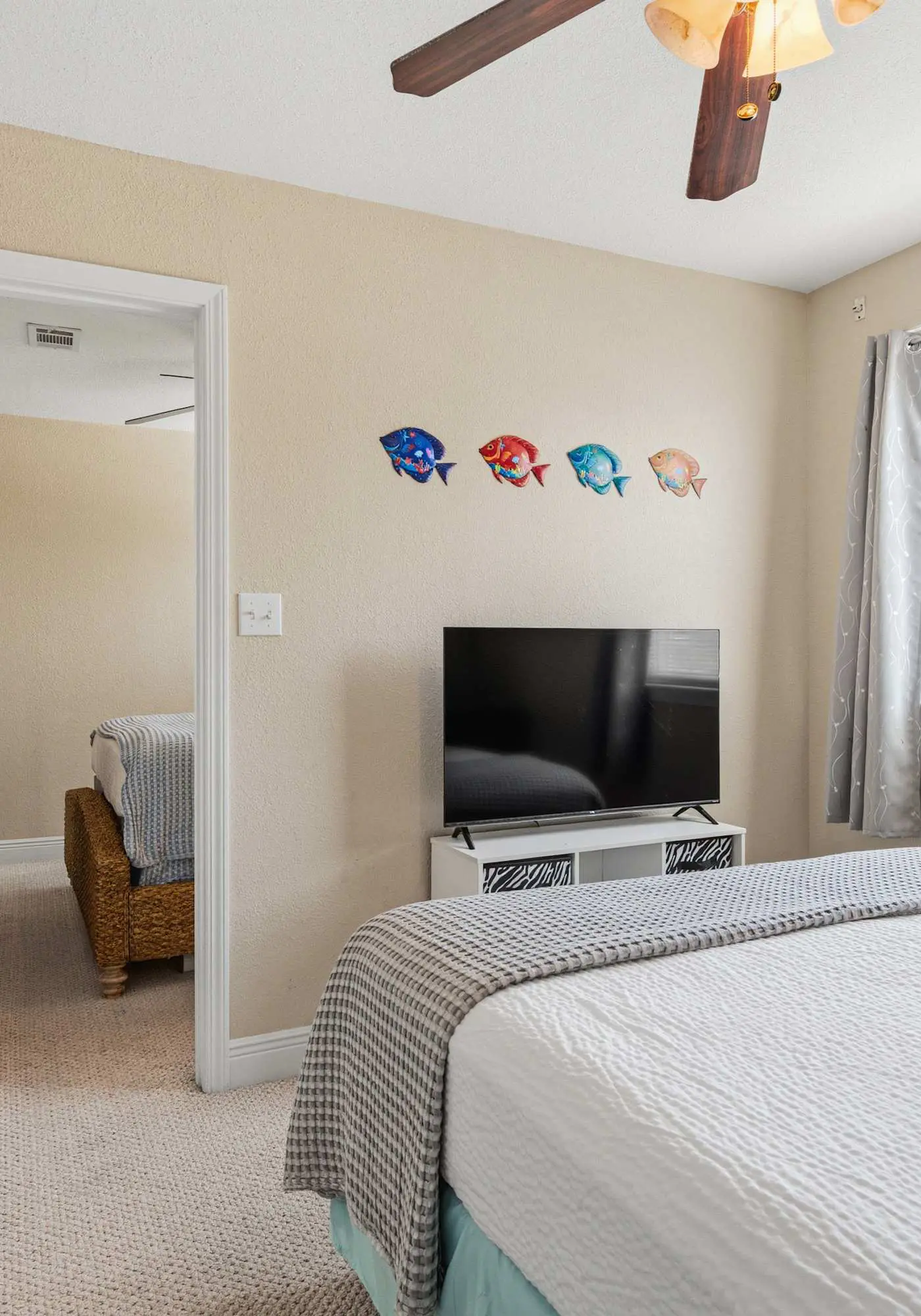 Waterfront Views & Beach Access - pet friendly