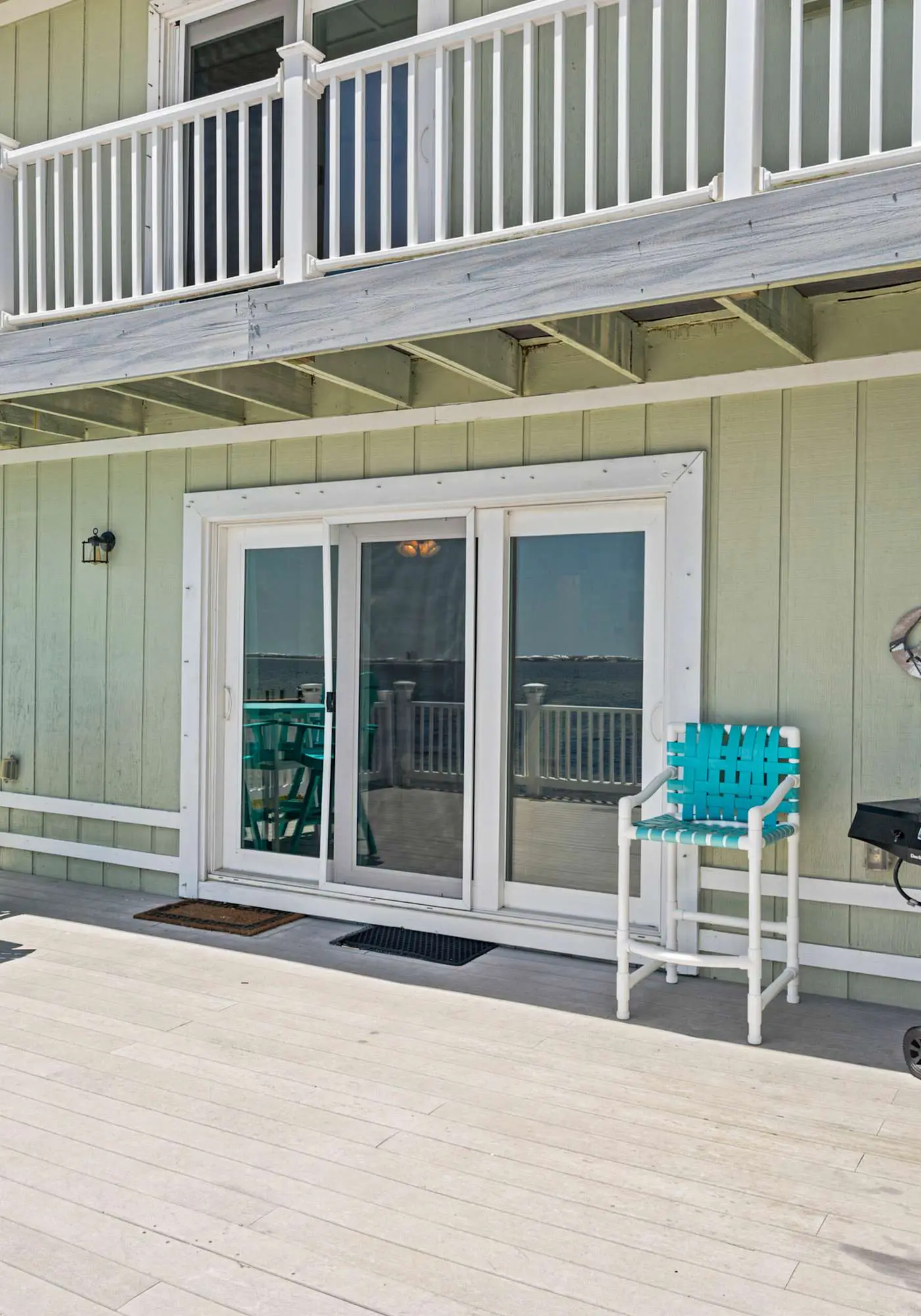 Waterfront Views & Beach Access - pet friendly