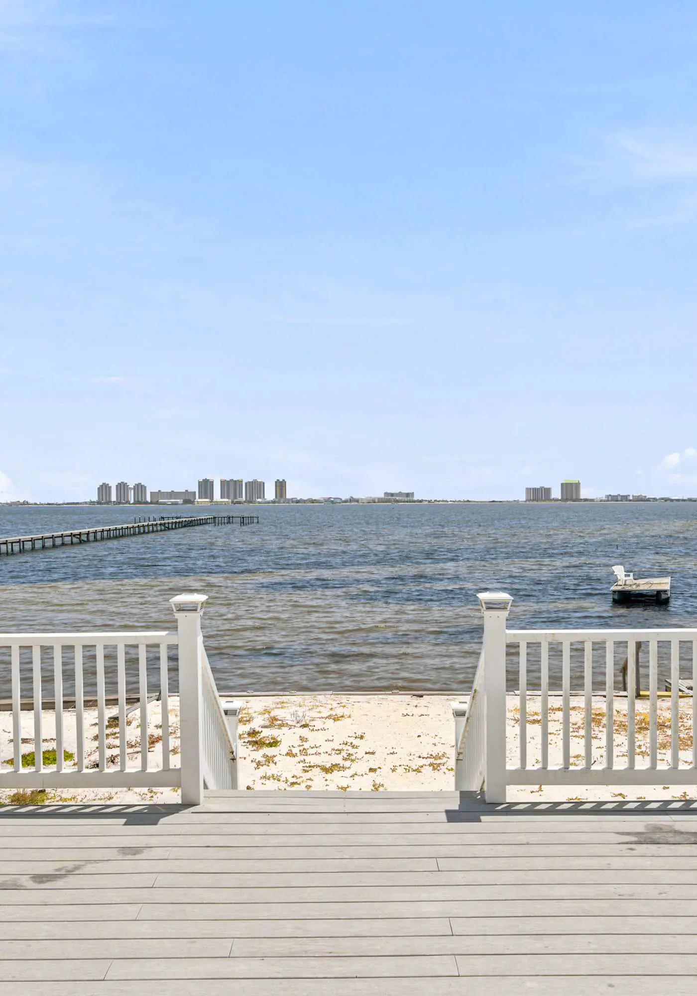 Waterfront Views & Beach Access - pet friendly