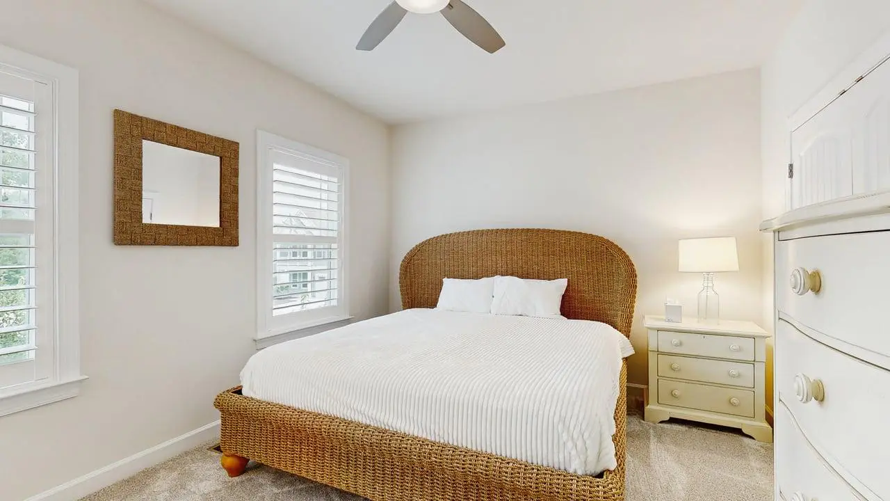 Ocean View Beach Club - 18 Middlesex Dr