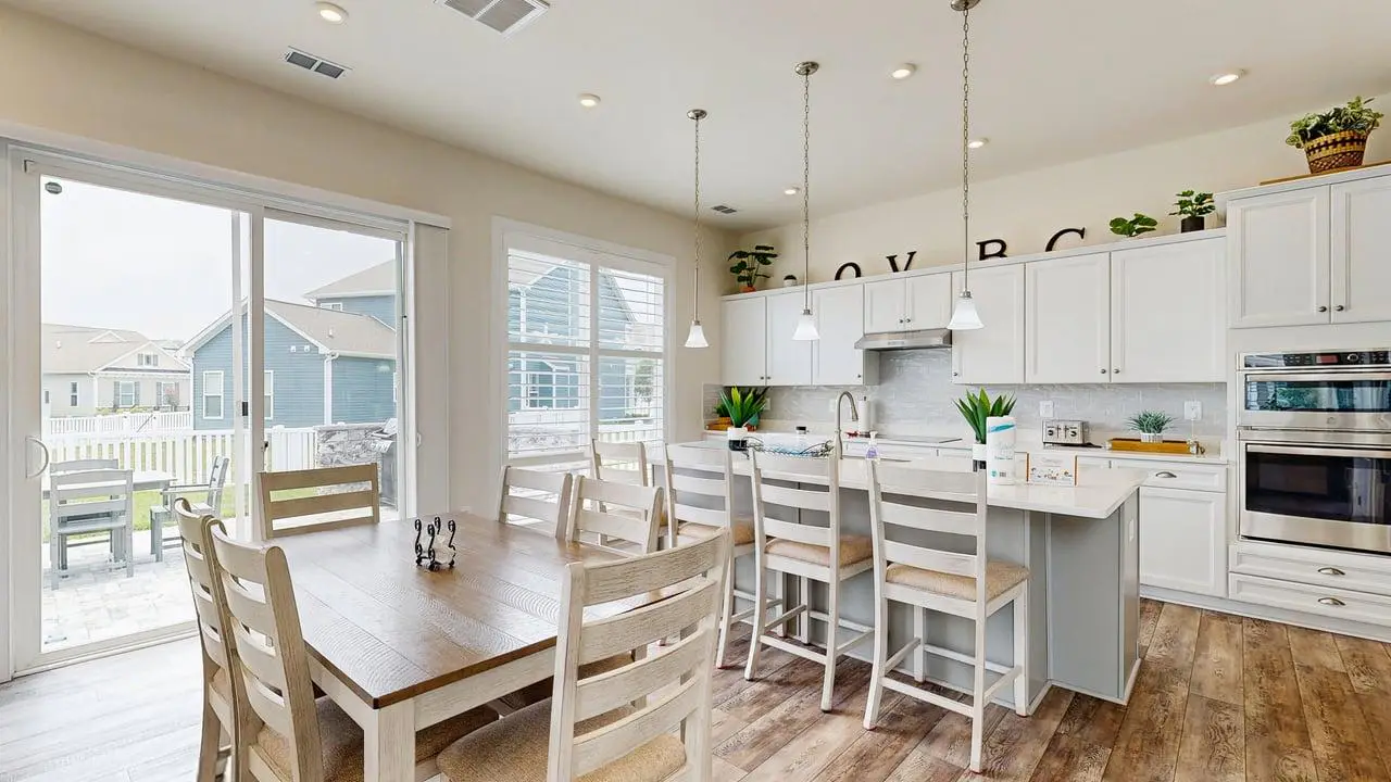 Ocean View Beach Club - 18 Middlesex Dr