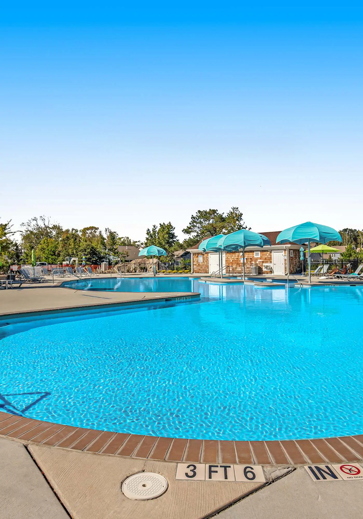 Ocean View Beach Club - 18 Middlesex Dr