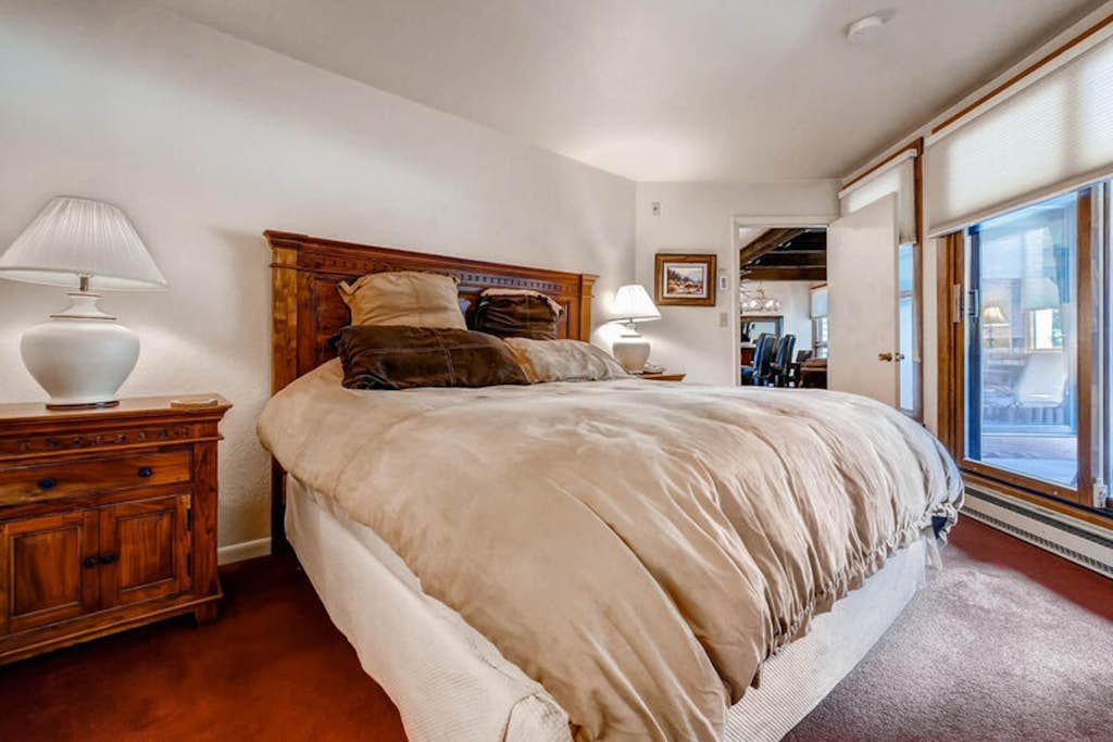 Rustic condo with hot tubs & pool - easy walk to gondola