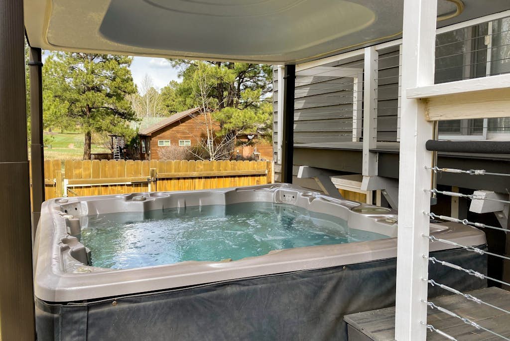 Mountain home with private hot tub, fire pit, ping-pong table, and deck