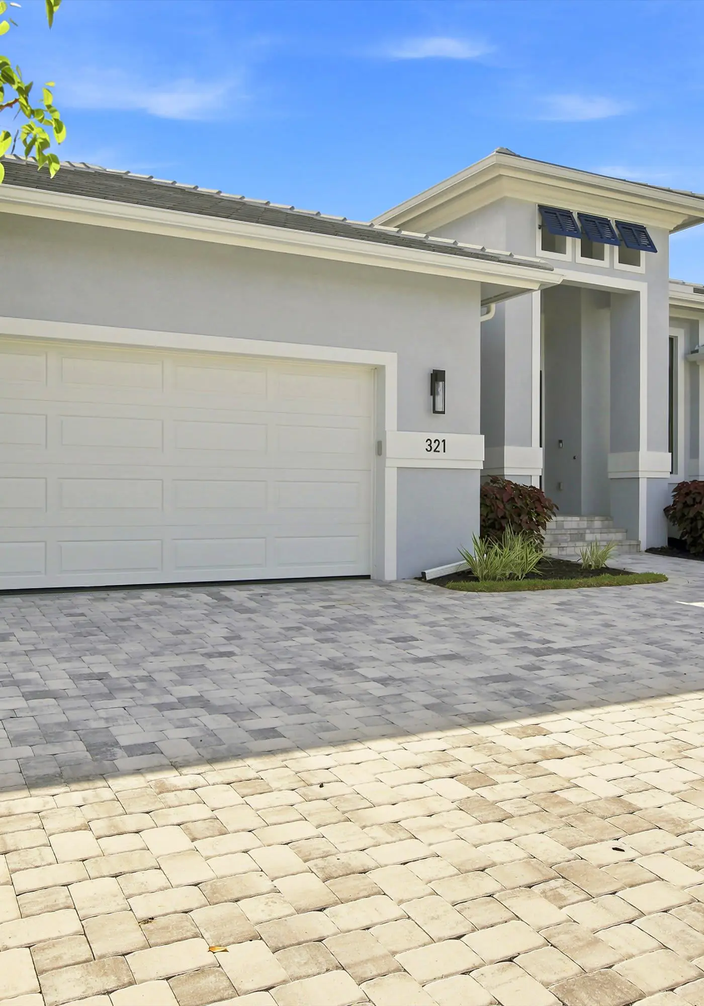Gorgeous 3 Bedroom Marco Island Home with Private Pool and Outdoor Kitchen