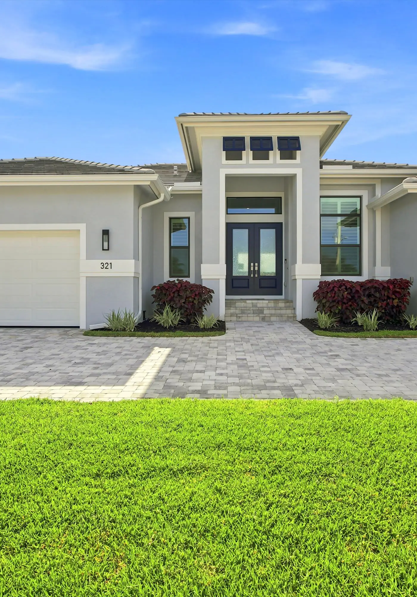 Gorgeous 3 Bedroom Marco Island Home with Private Pool and Outdoor Kitchen