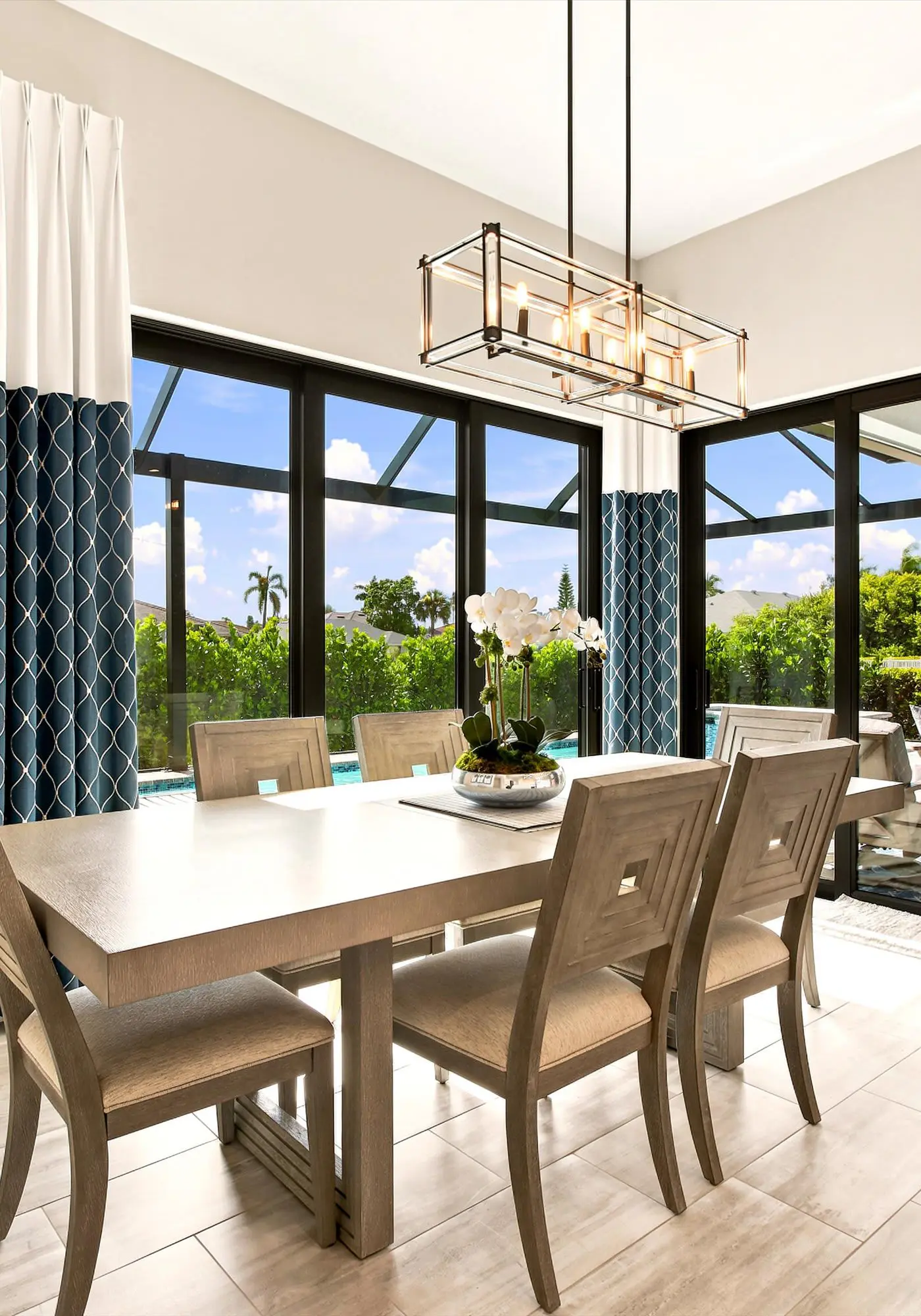 Gorgeous 3 Bedroom Marco Island Home with Private Pool and Outdoor Kitchen