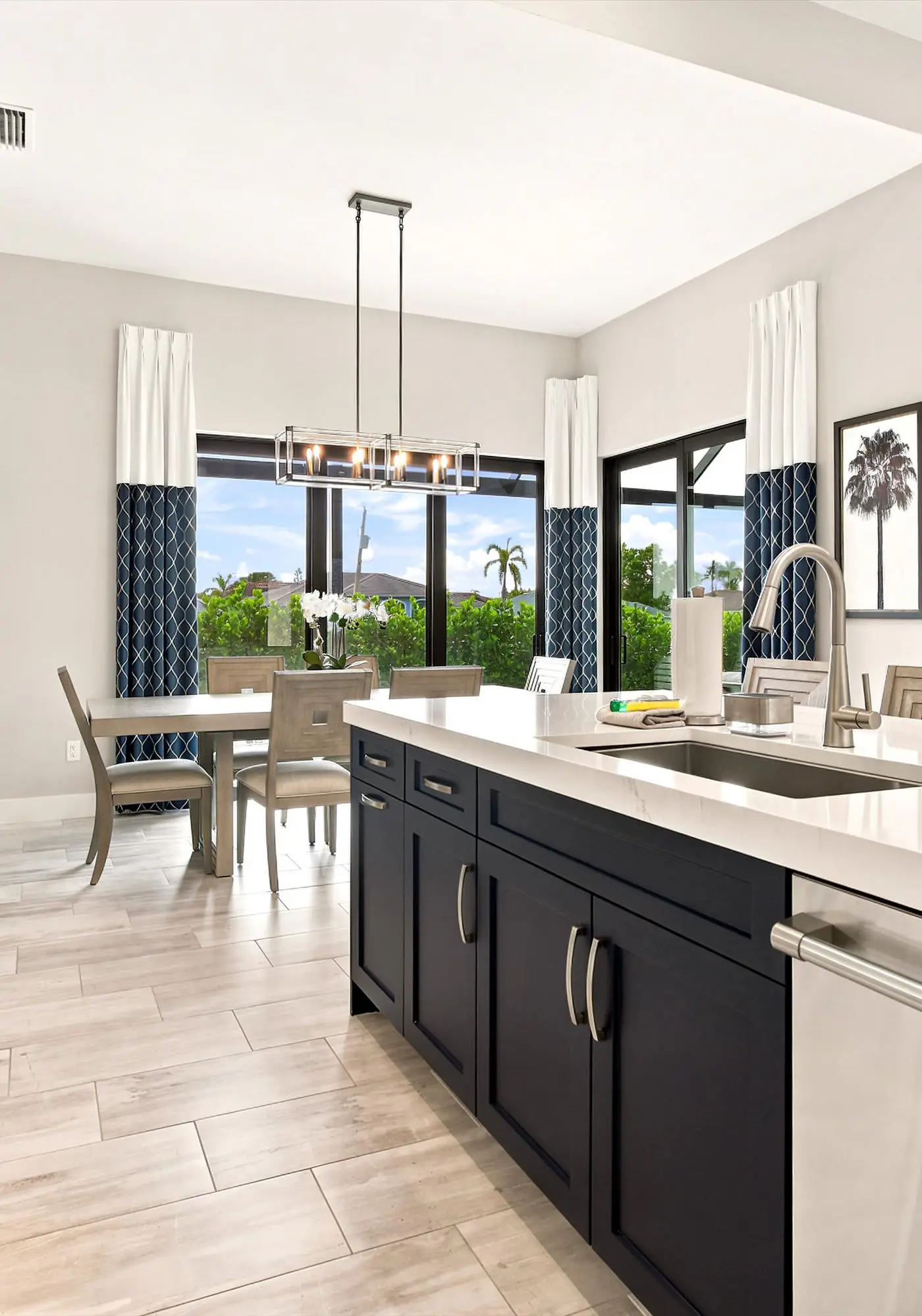 Gorgeous 3 Bedroom Marco Island Home with Private Pool and Outdoor Kitchen