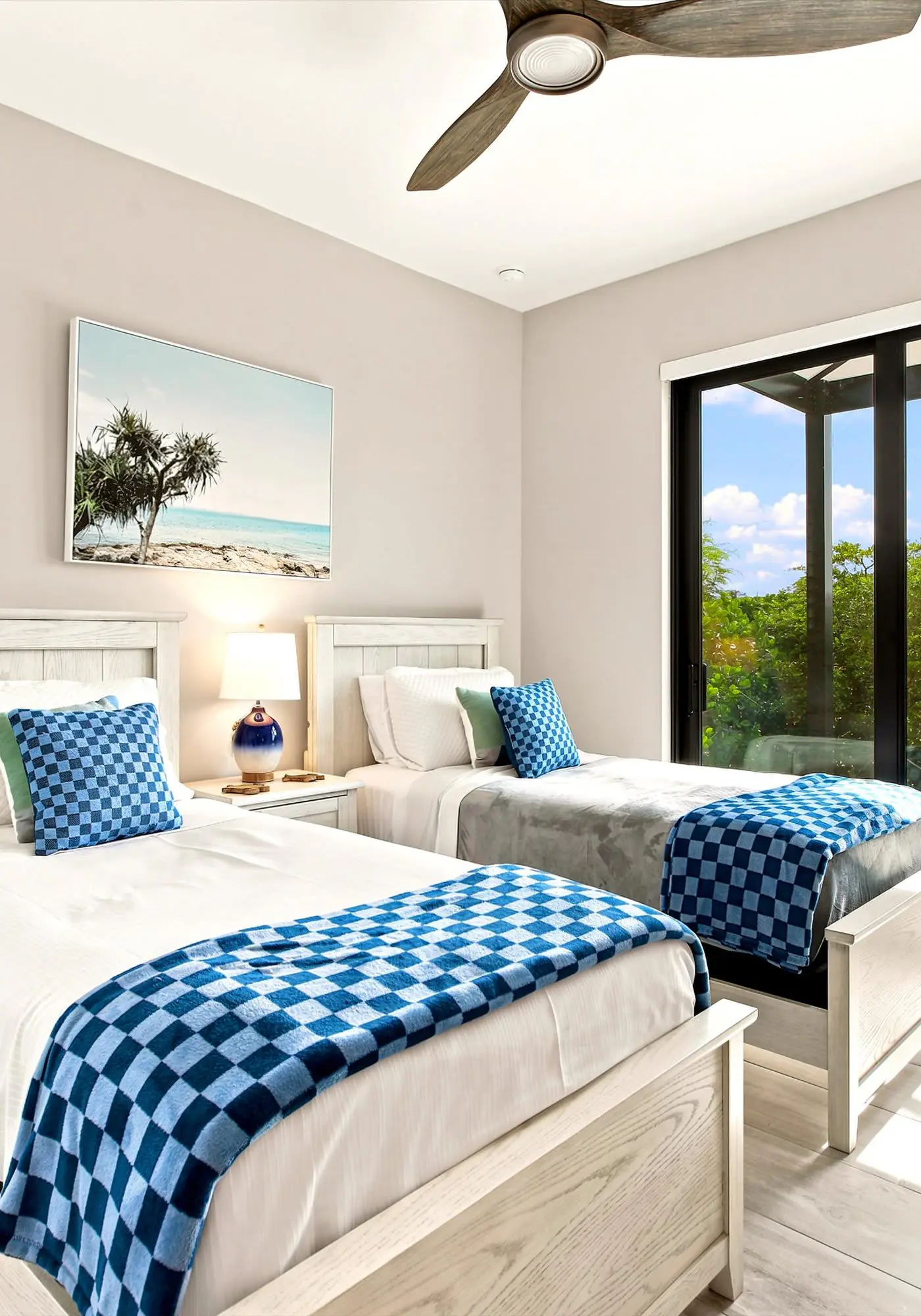 Gorgeous 3 Bedroom Marco Island Home with Private Pool and Outdoor Kitchen