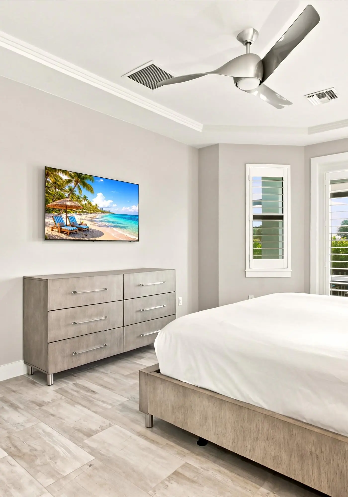 Gorgeous 3 Bedroom Marco Island Home with Private Pool and Outdoor Kitchen