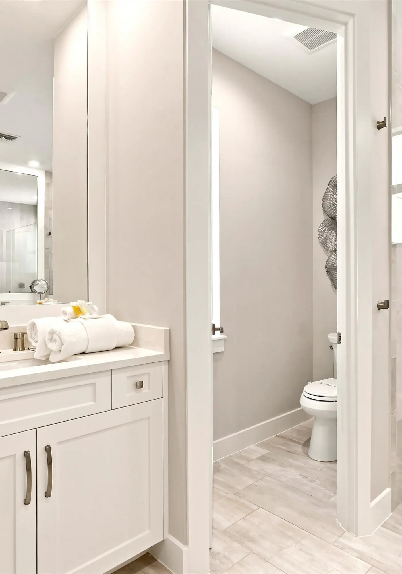 Gorgeous 3 Bedroom Marco Island Home with Private Pool and Outdoor Kitchen