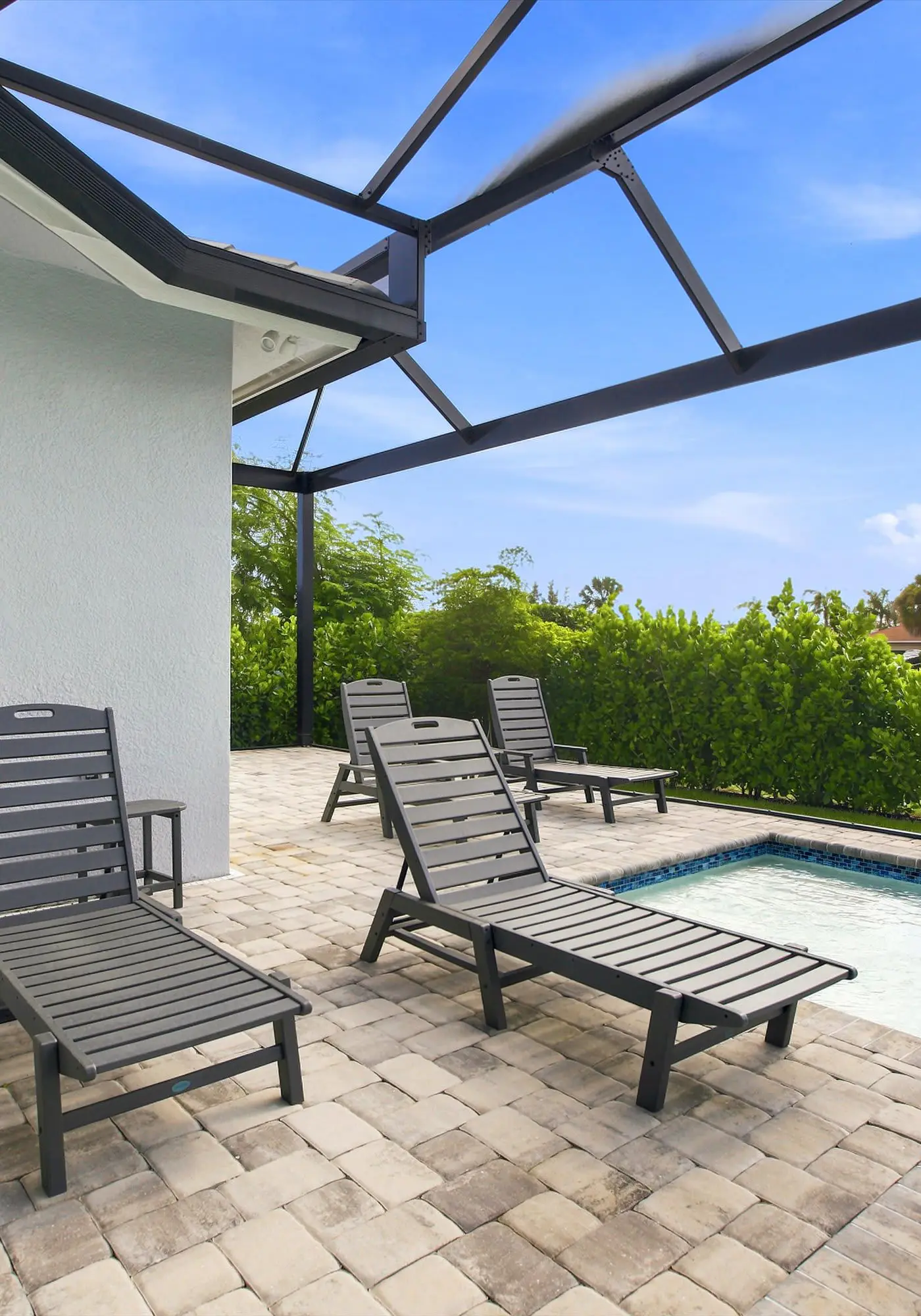 Gorgeous 3 Bedroom Marco Island Home with Private Pool and Outdoor Kitchen