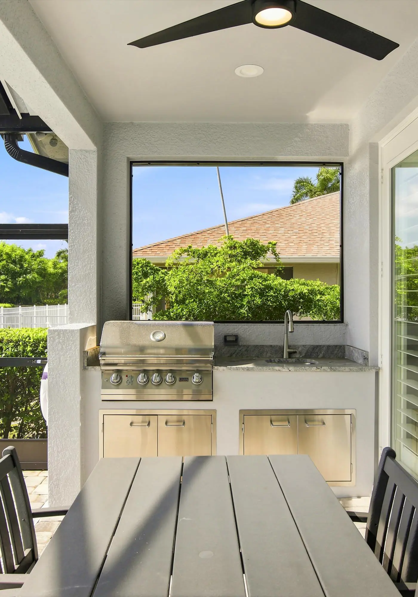 Gorgeous 3 Bedroom Marco Island Home with Private Pool and Outdoor Kitchen