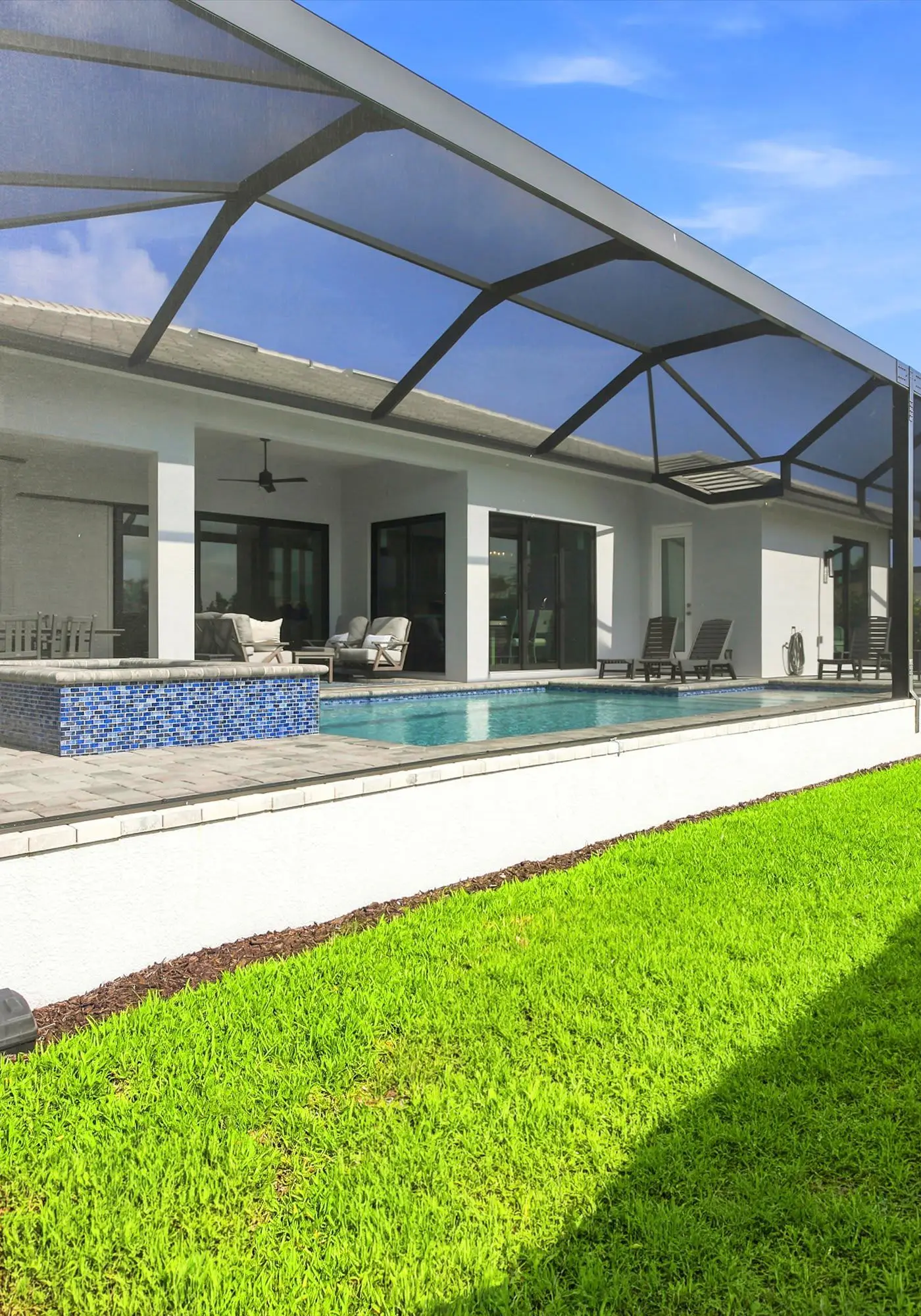 Gorgeous 3 Bedroom Marco Island Home with Private Pool and Outdoor Kitchen