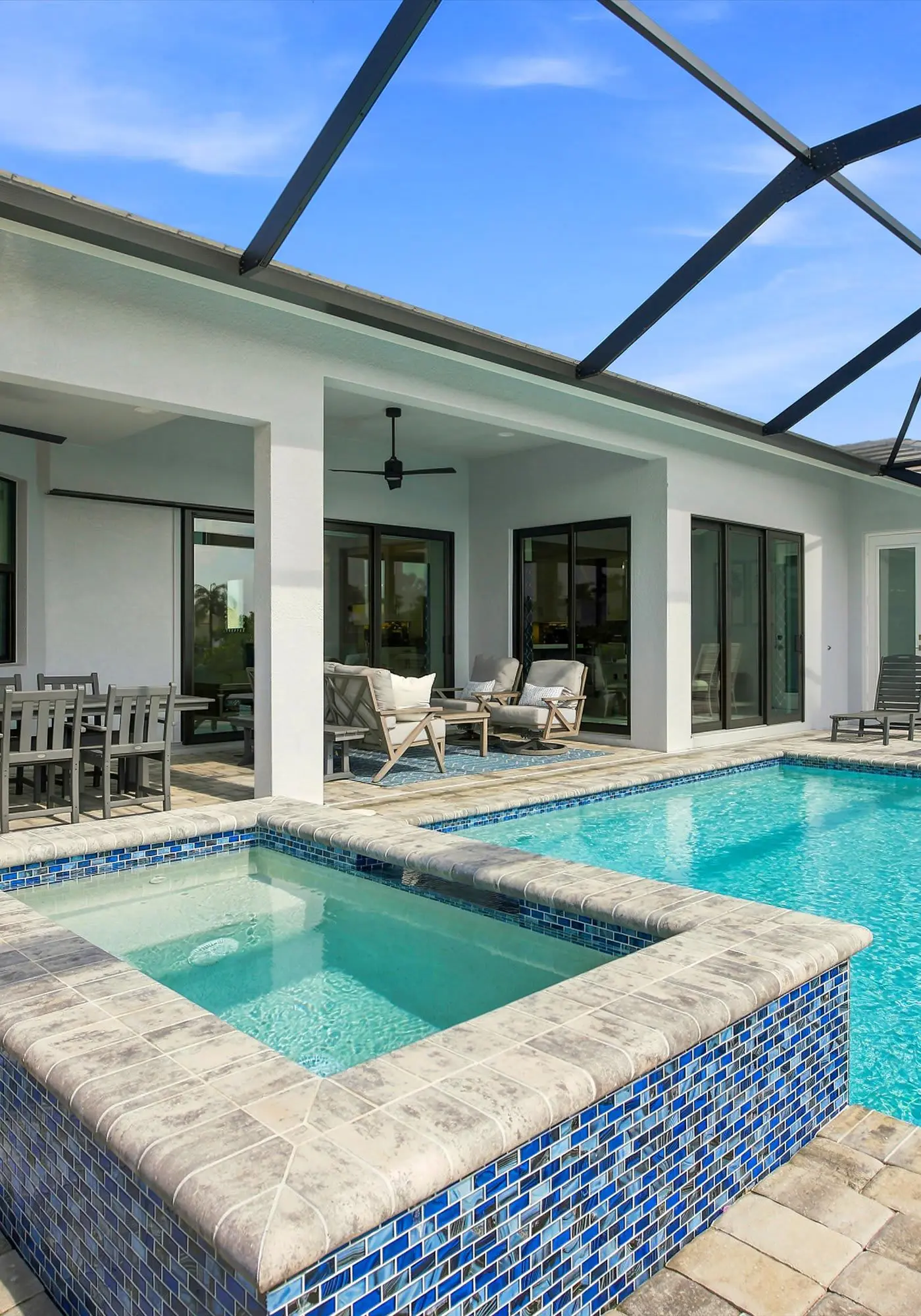 Gorgeous 3 Bedroom Marco Island Home with Private Pool and Outdoor Kitchen