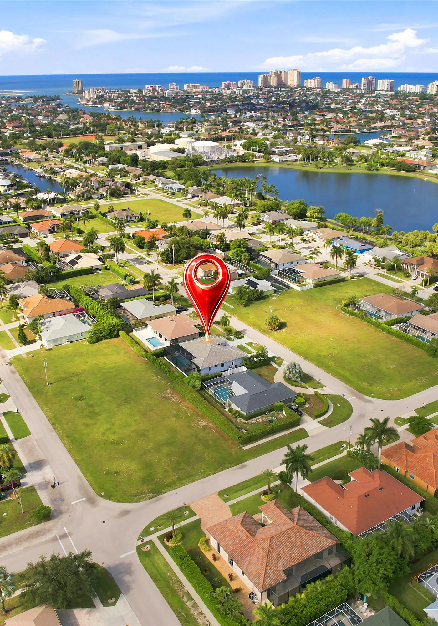 Gorgeous 3 Bedroom Marco Island Home with Private Pool and Outdoor Kitchen