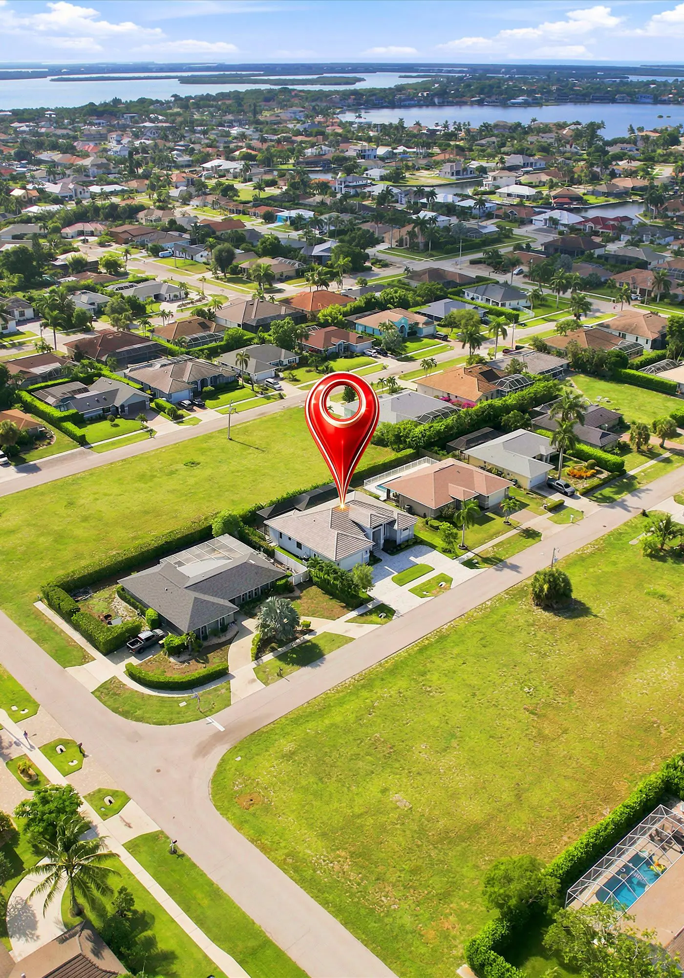 Gorgeous 3 Bedroom Marco Island Home with Private Pool and Outdoor Kitchen
