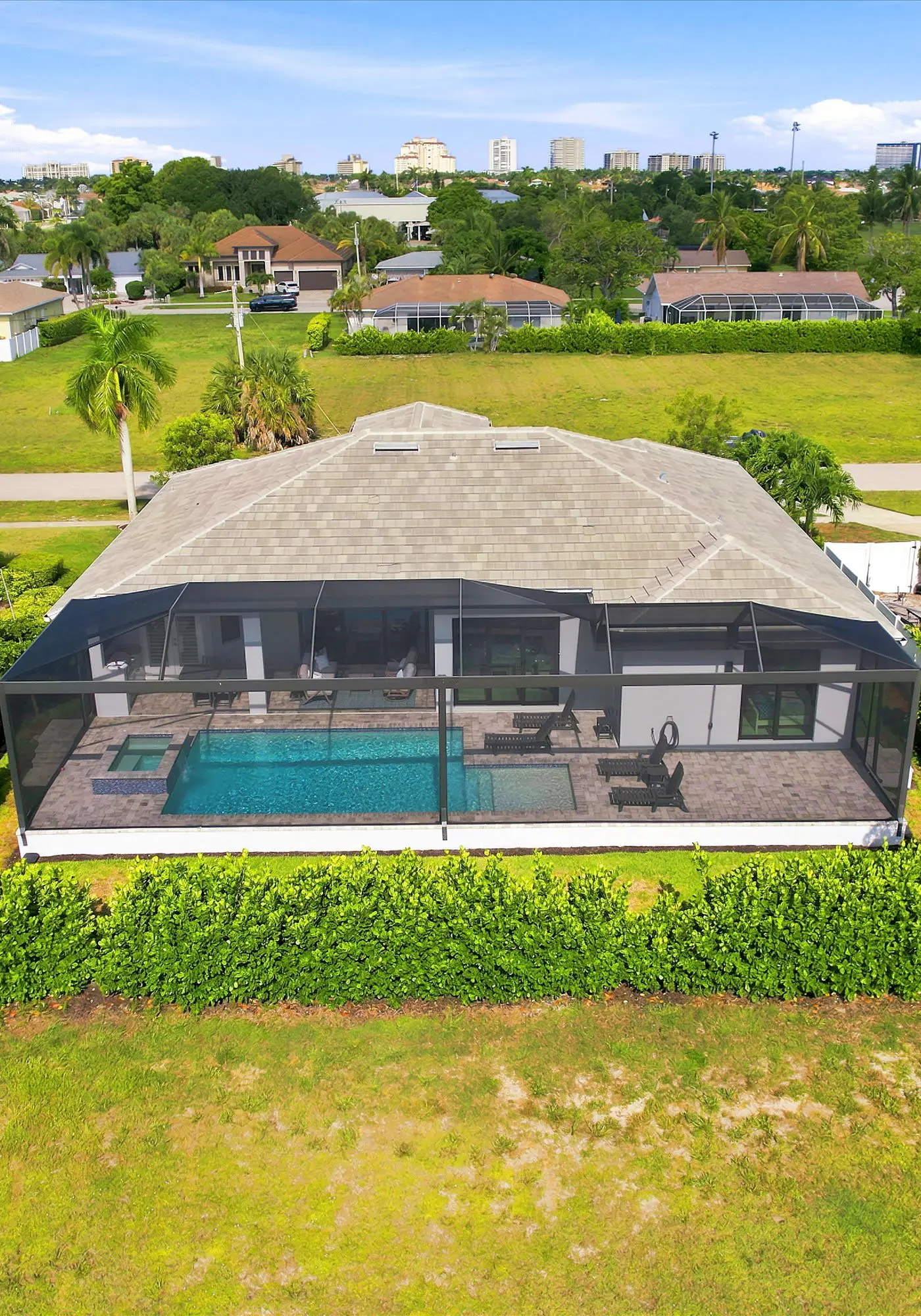 Gorgeous 3 Bedroom Marco Island Home with Private Pool and Outdoor Kitchen