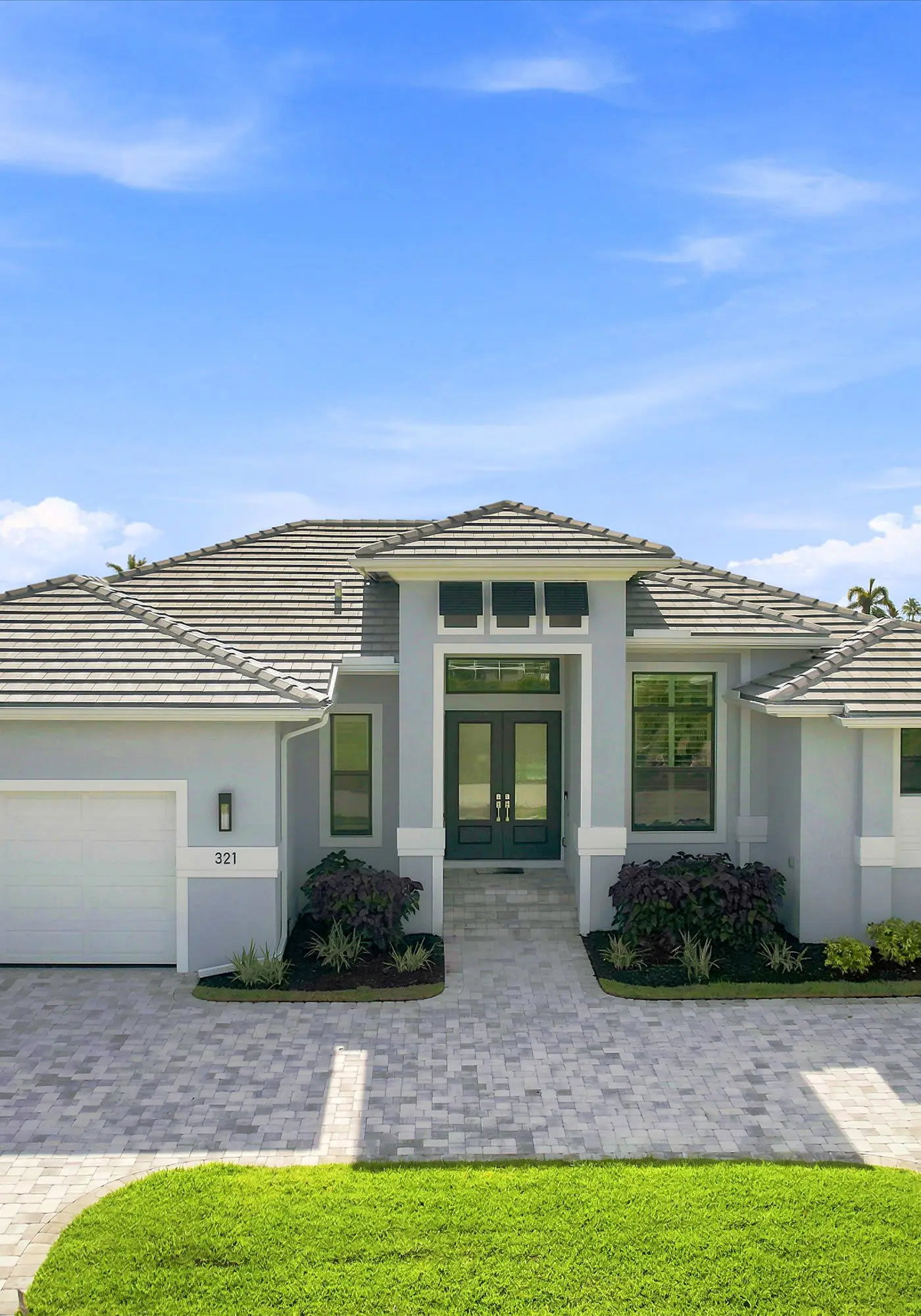Gorgeous 3 Bedroom Marco Island Home with Private Pool and Outdoor Kitchen
