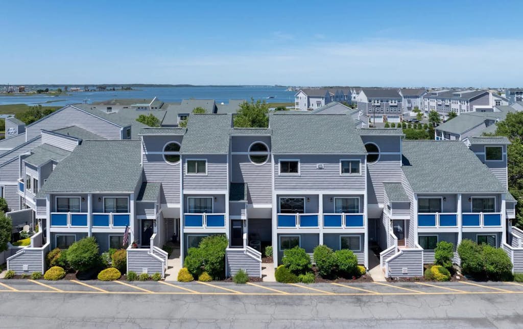 Beautifully updated and relaxing 3-bedroom condo