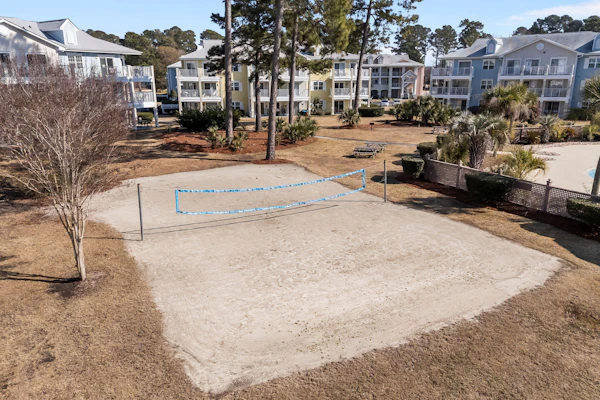 Coastal Golf Course Condo – Shared outdoor pool and fitness center
