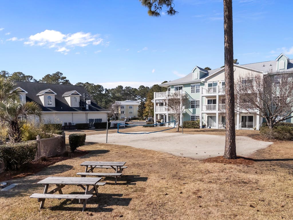 Coastal Golf Course Condo – 15 Minutes to the Beach! Escape to Calabash, North Carolina