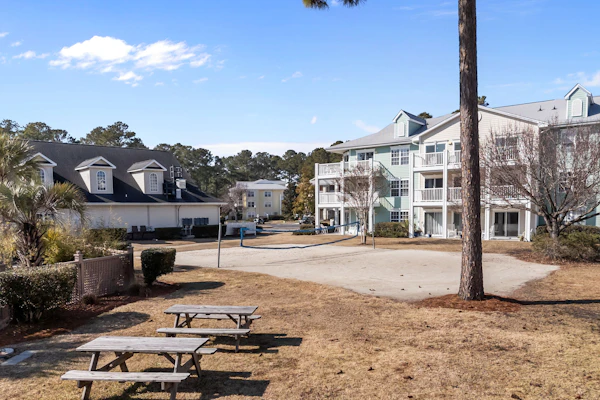 Coastal Golf Course Condo – 15 Minutes to the Beach! Escape to Calabash, North Carolina