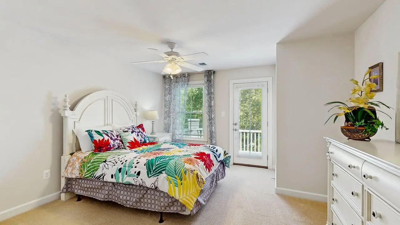 Bayside Resort - 36620 Day Lily Pkwy