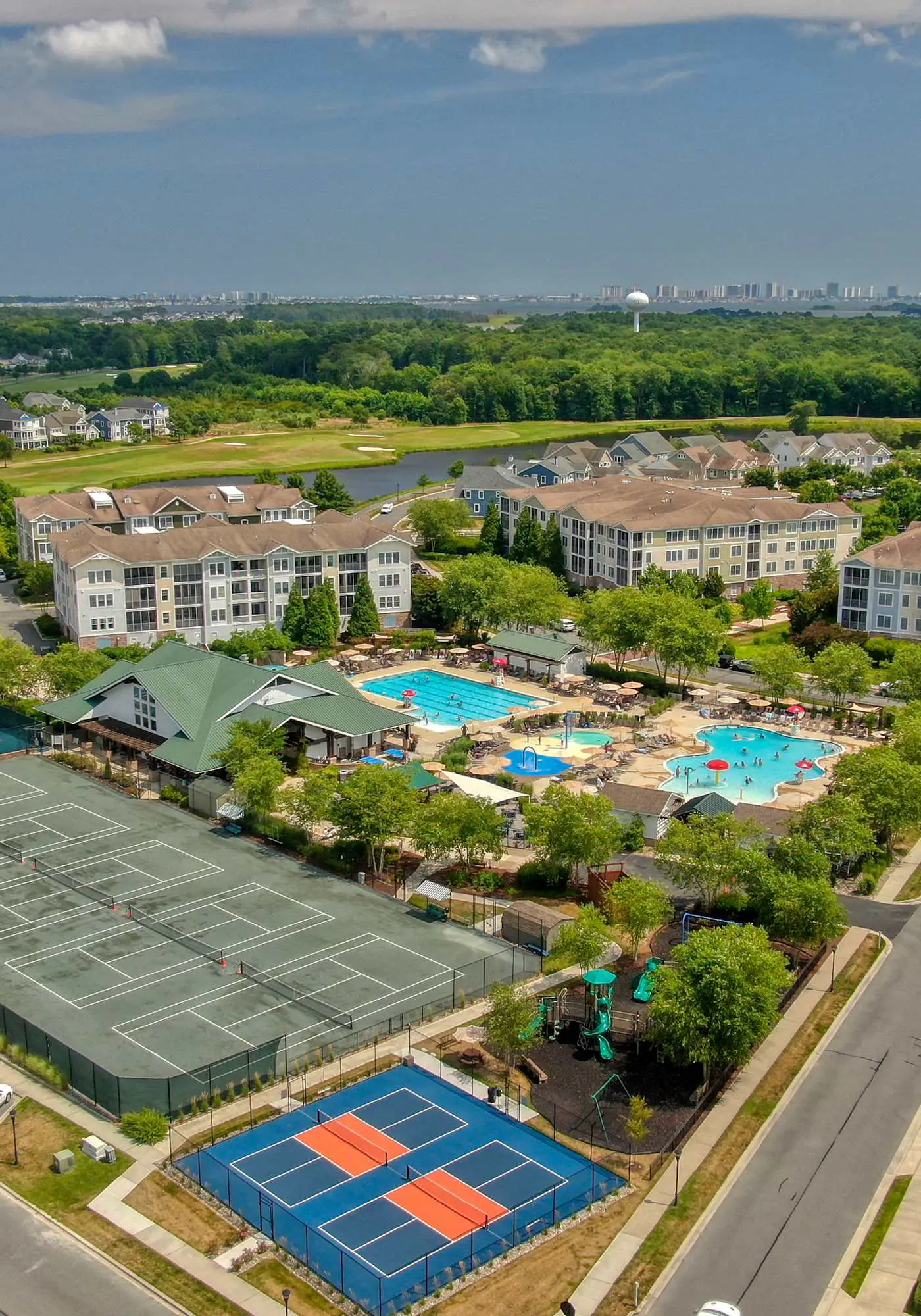 Bayside Resort - 36620 Day Lily Pkwy