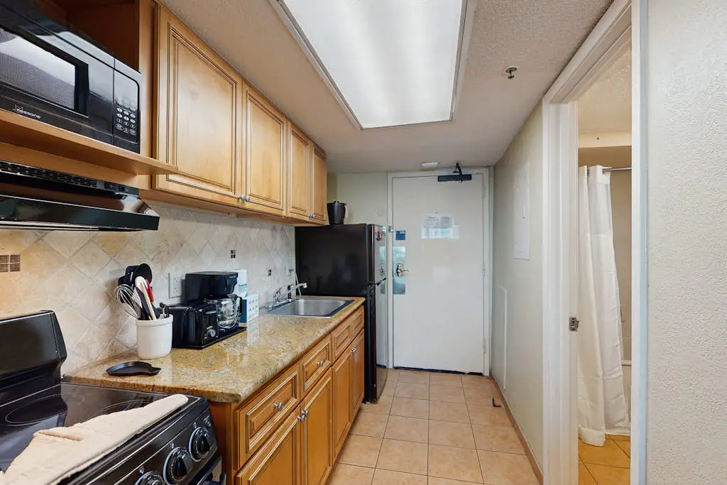Compass Cove 560