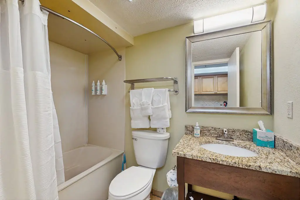 Compass Cove 560