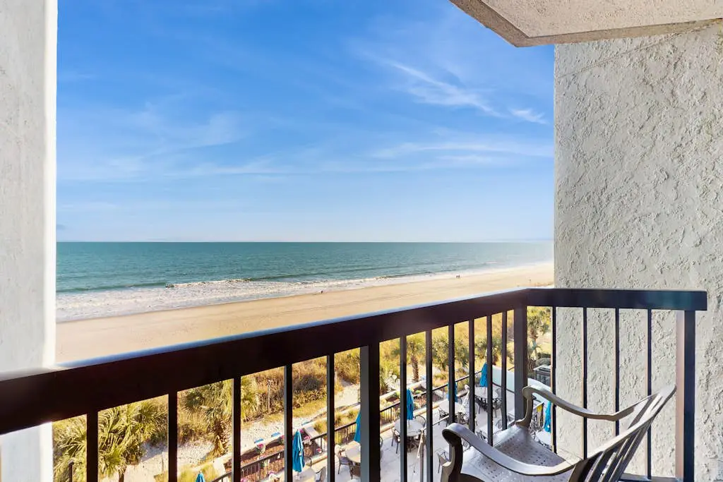 Compass Cove 560