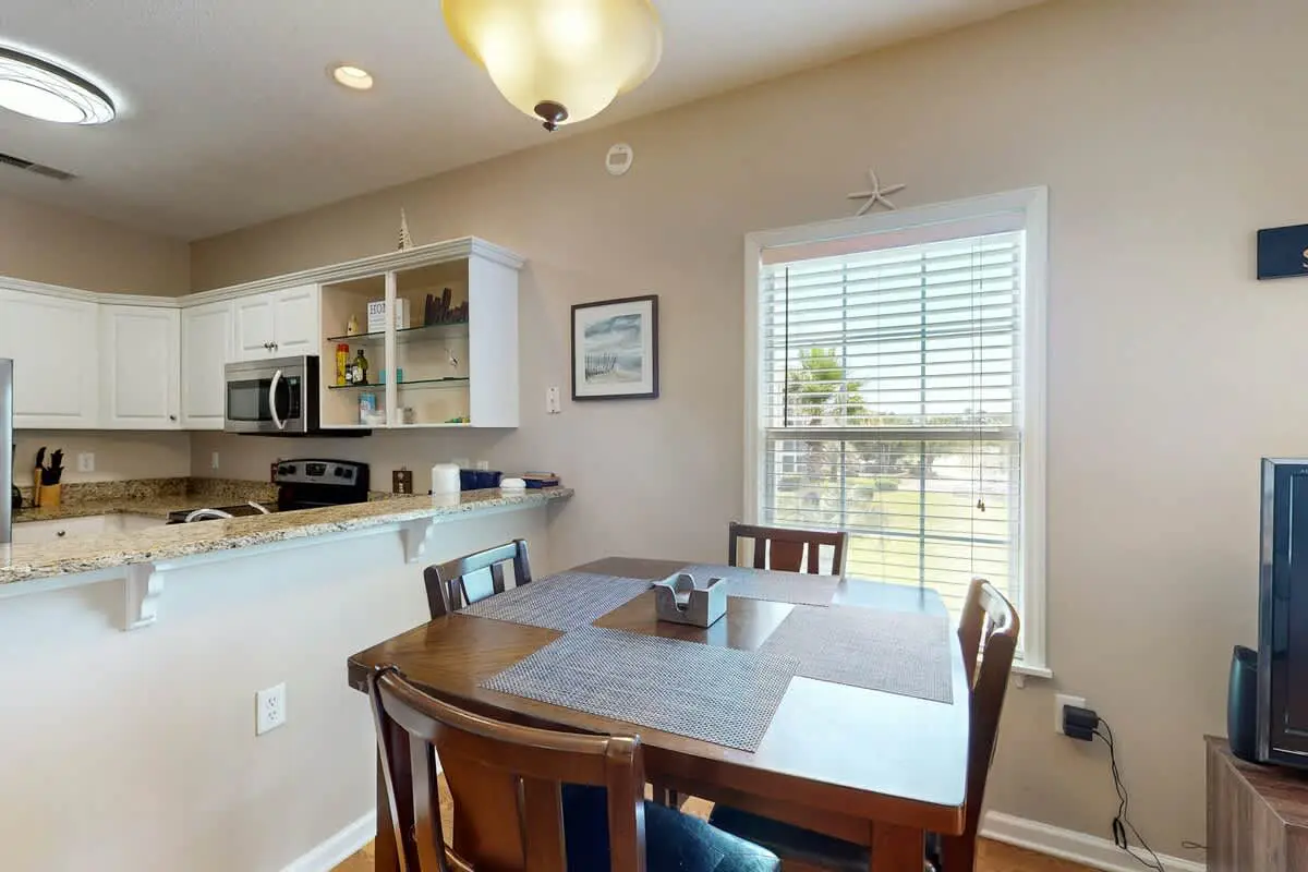 Cross Gate Unit 205