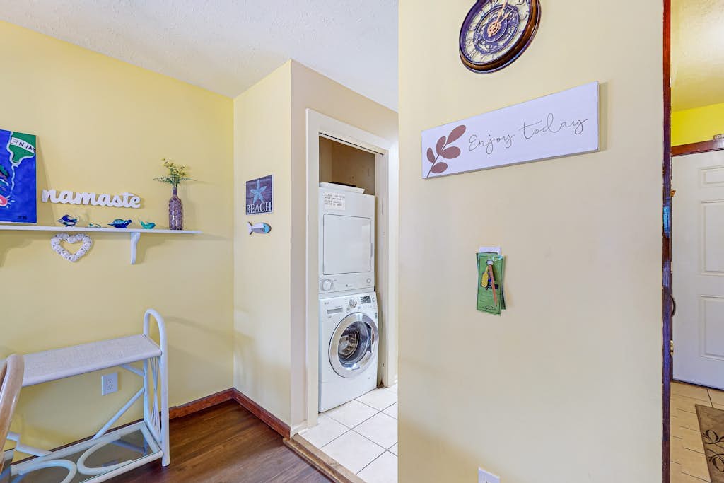 Getaway by the sea with pools, hot tub, & grilling area - scenic balcony and AC