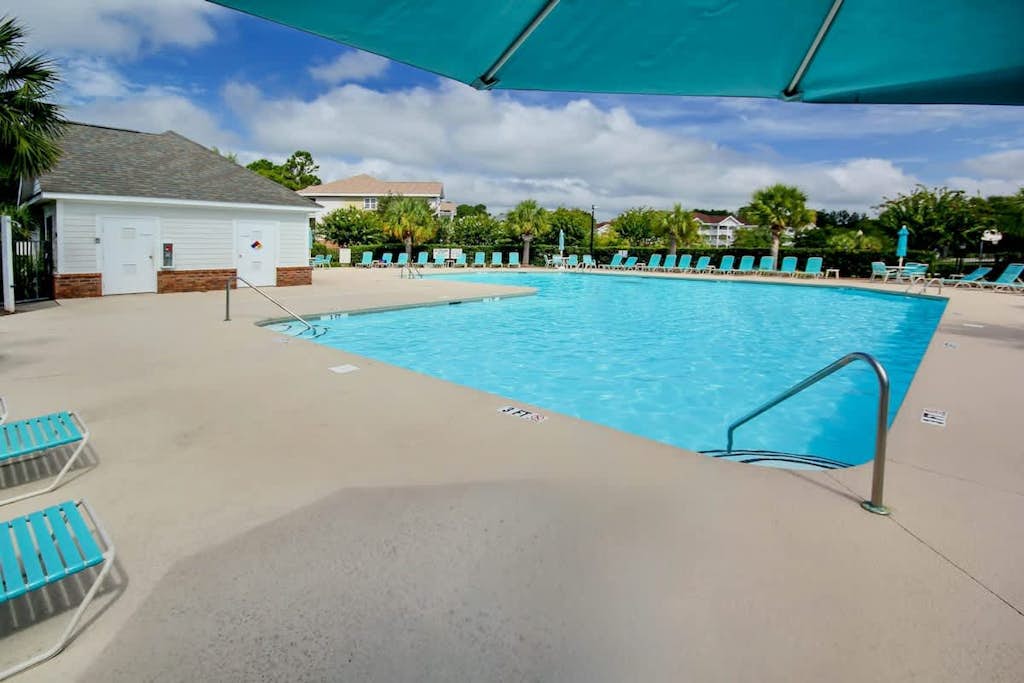 Renovated condo near ocean/beach with pool, hot tub, tennis, golf