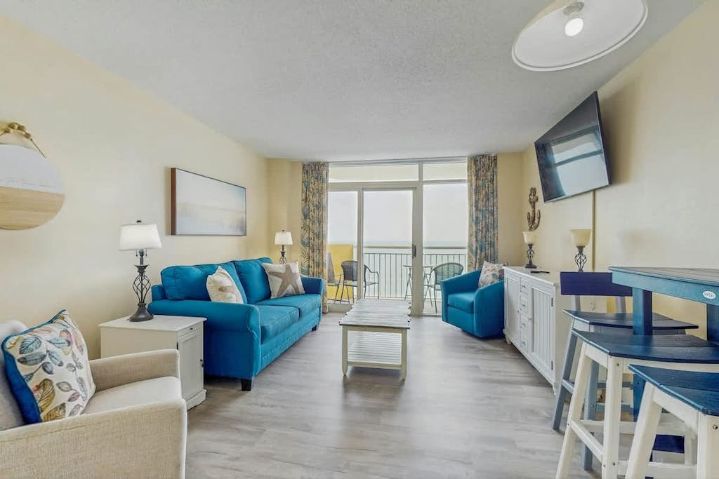 14th floor oceanfront condo w/pools, hot tubs, lazy river & central AC