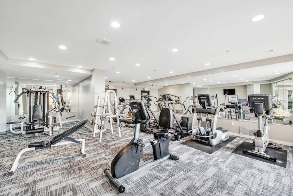 2nd-floor oceanfront condo with WiFi, pool, hot tub & AC - snowbird-friendly
