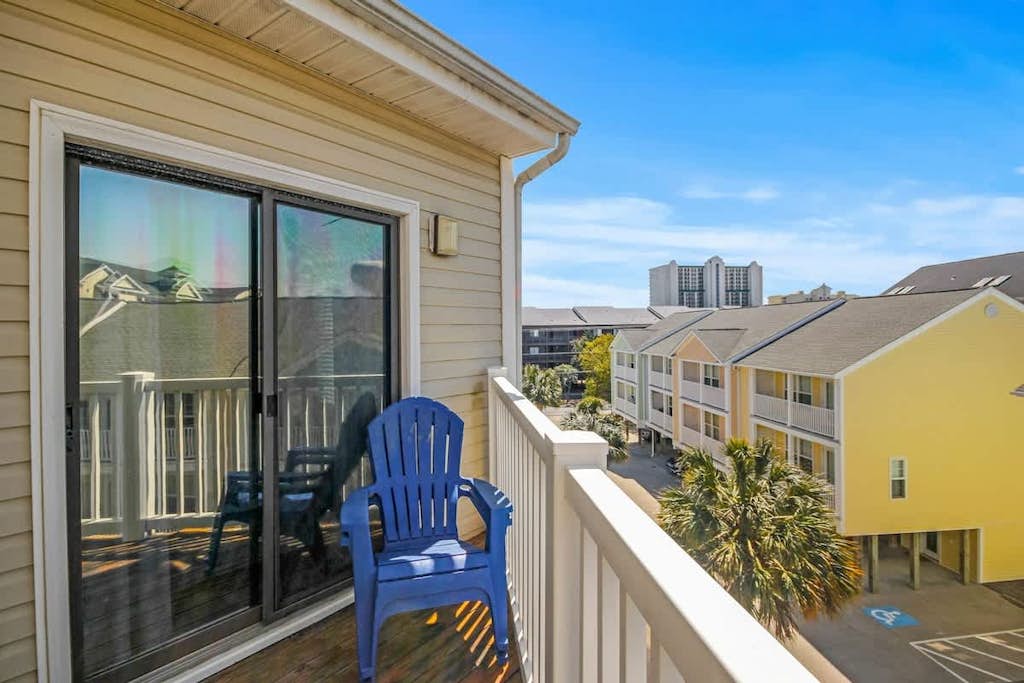 Updated condo with water views, pool, well-equipped kitchen, & deck
